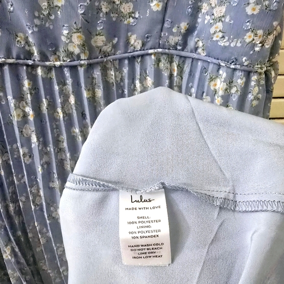 Lulus Darling Favorite Light Blue Floral Sleeveless Pleated Midi Dress S… - Picture 12 of 13